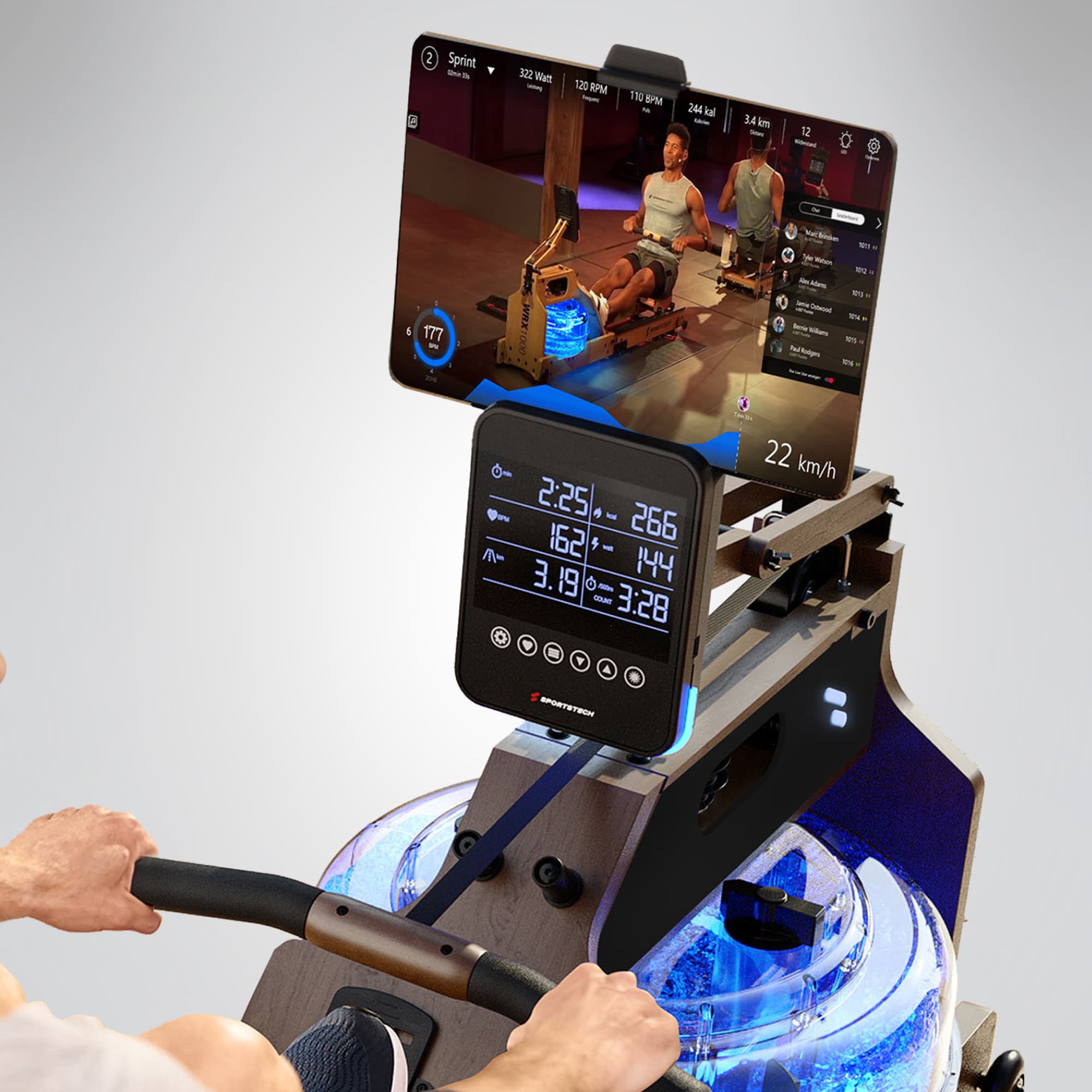 Nahaufnahme der WRX1000 Konsole mit Trainingswerten und Tablet mit Kursvideo, blau beleuchteter Tank