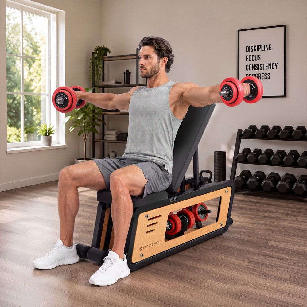 Sportstech Woodmate Lite Hantelbank im Wohnraum, Mann beim Hanteltraining