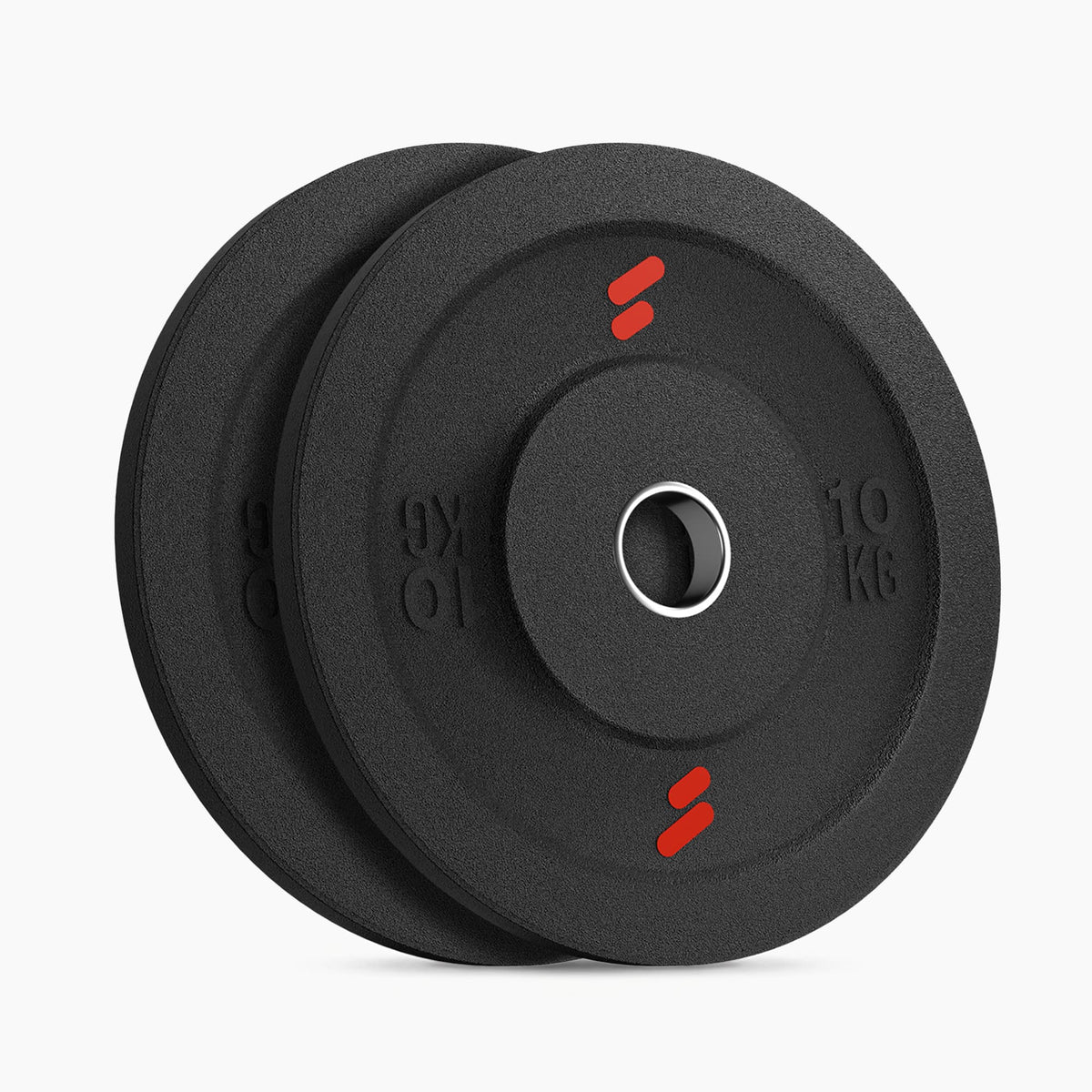 Zwei schwarze WP100 Hantelscheiben mit je 10 kg, versetzt aufgestellt, mit rotem Logo und Stahlbuchse