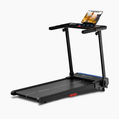 sProRun Laufband in 3/4-Ansicht mit Tablet-Halterung, Touch-Konsole und blauem LED-Streifen an der Front