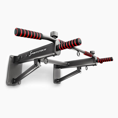 KS350 Wand-Klimmzugstange in 3/4-Ansicht, schwarze Multigriffe mit rot-schwarzen Schaumstoffgriffen