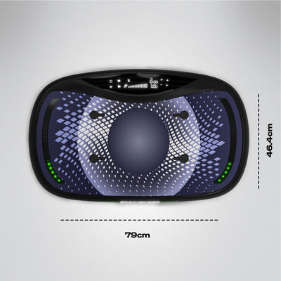 Draufsicht der VP500 Vibrationsplatte mit Touch-Display und Maßangaben 79 cm x 46,4 cm