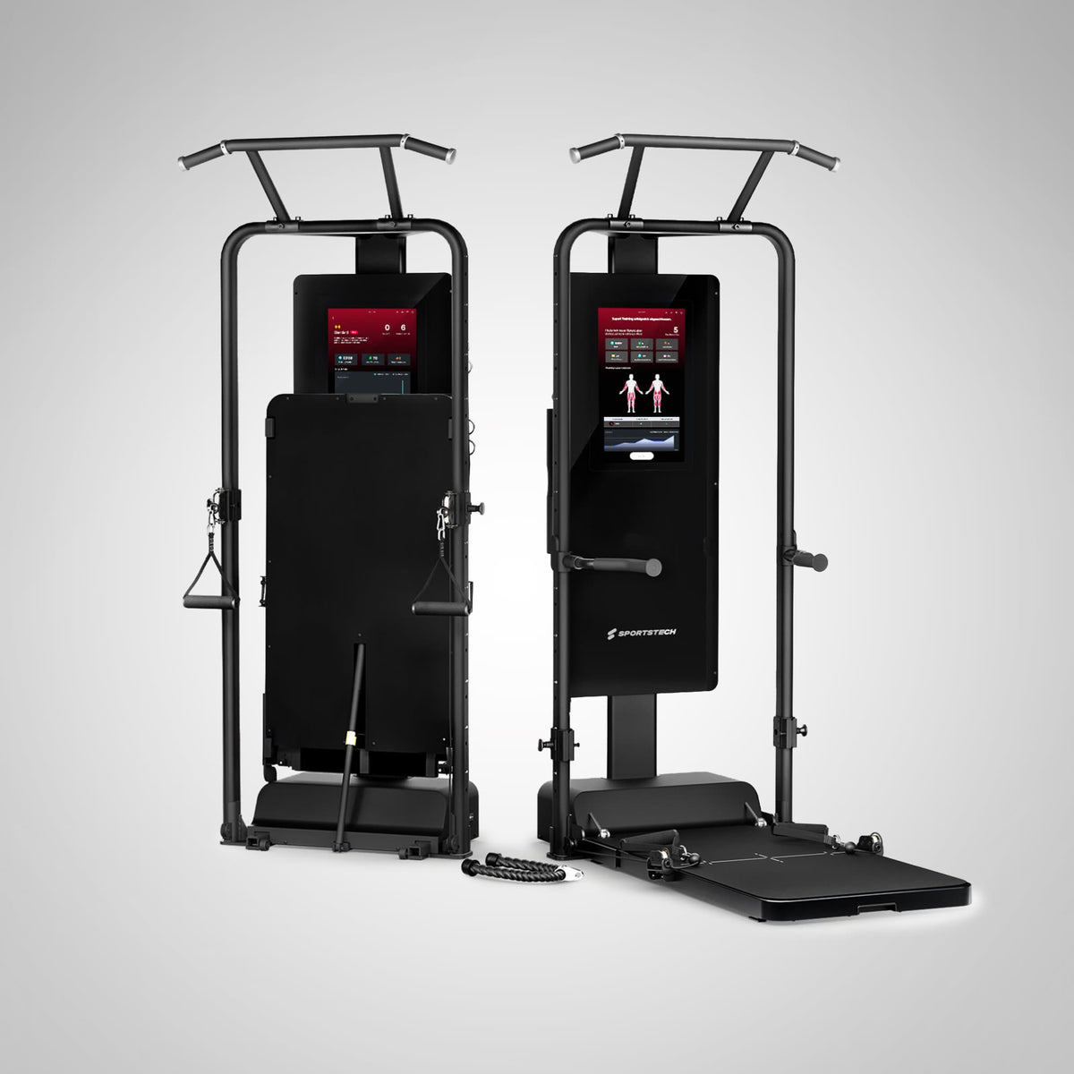 Zwei sGym Pro nebeneinander, zusammengeklappt und aufgebaut